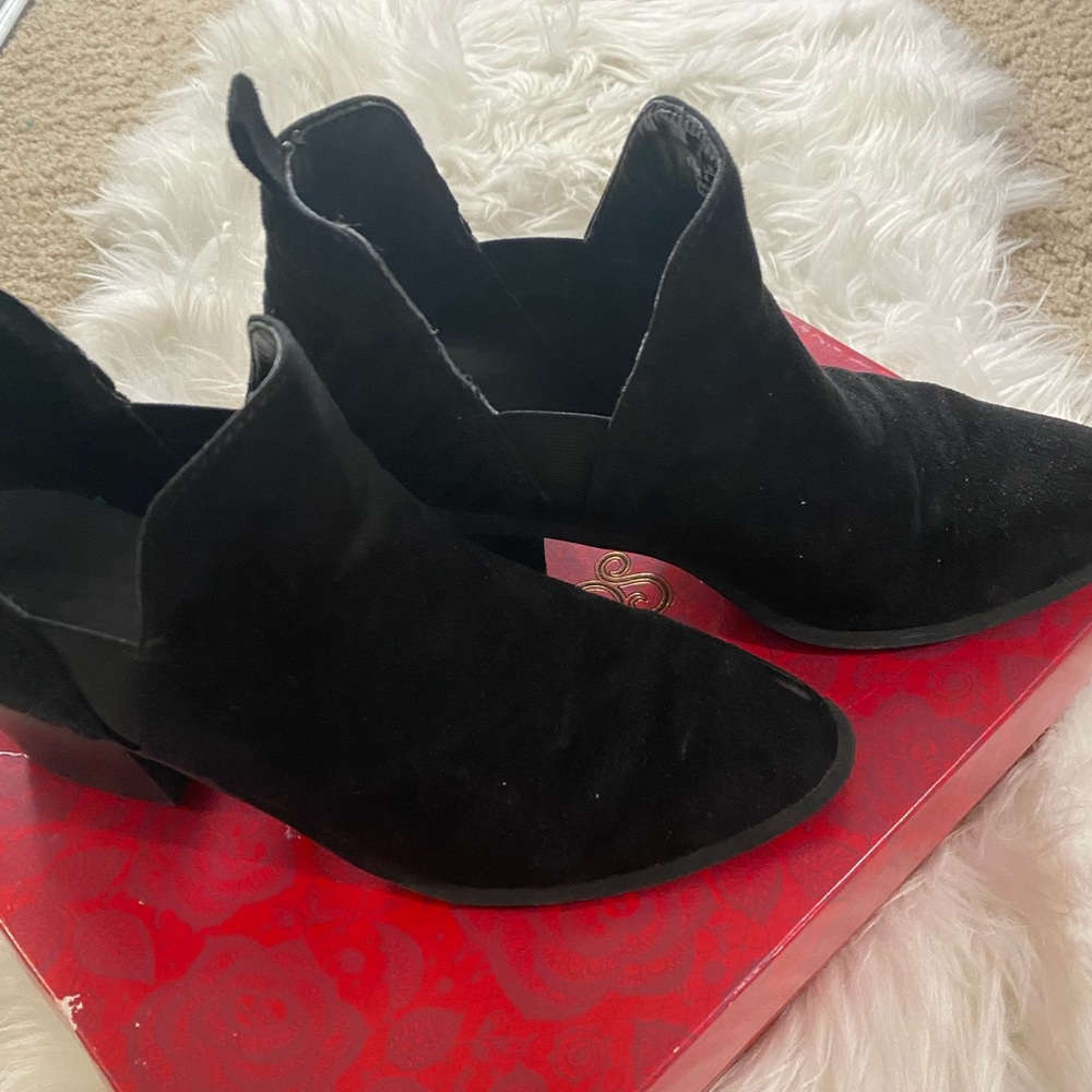 Carlos Santana black booties